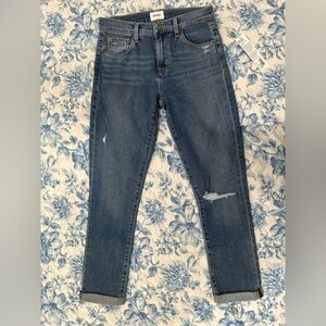 Levi's Skinny Jeans in Medium Blue with Subtle Distress